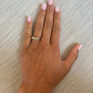 MOM ring - Fin silvrig ring från Edblad i bra skick. Använt väldigt lite💕