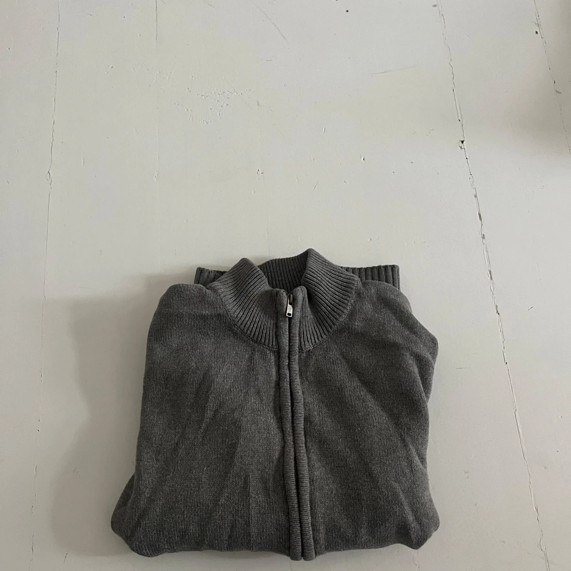 En riktigt soft hel zip tröja från mango  - 90