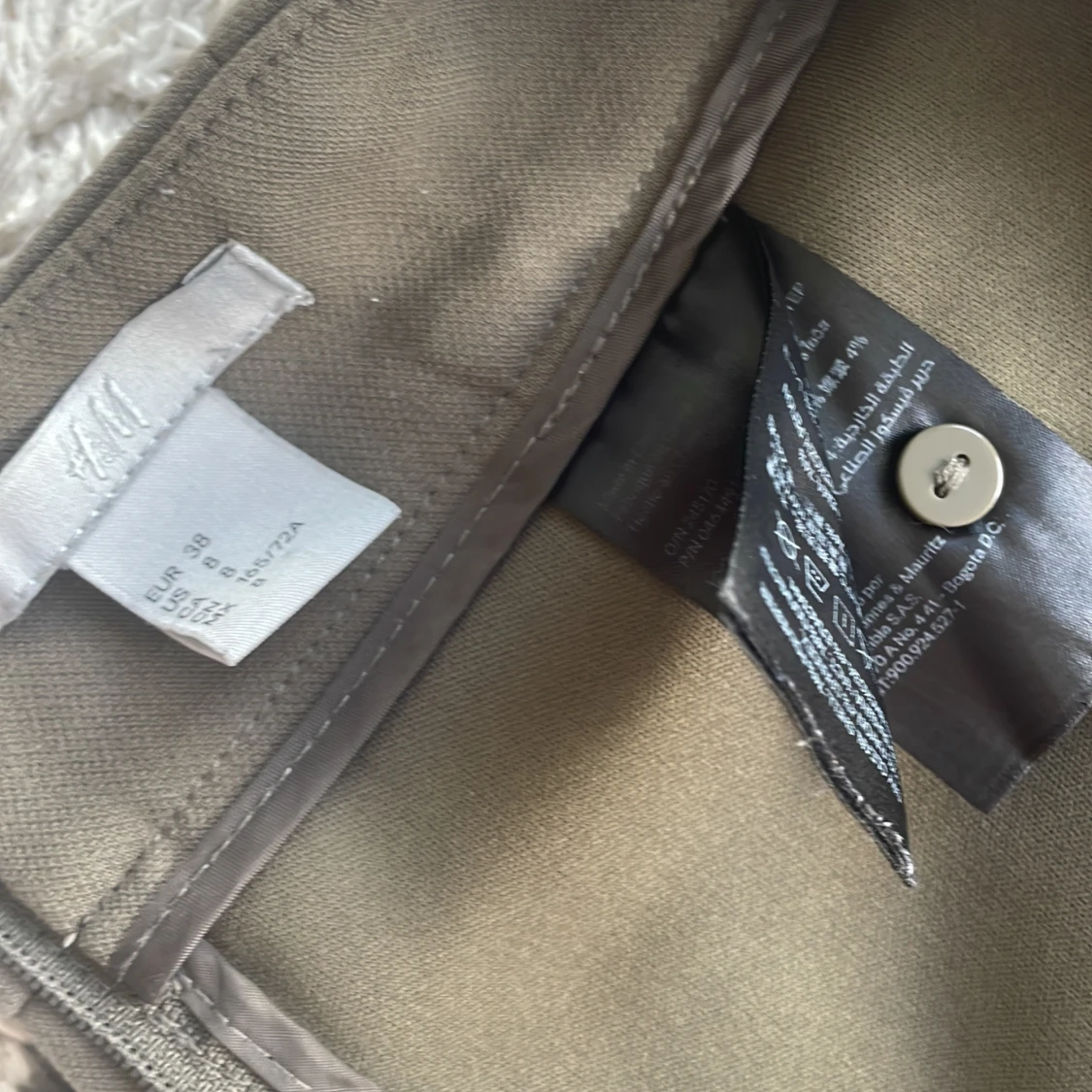 Olivgrön kjol med knappar - 91