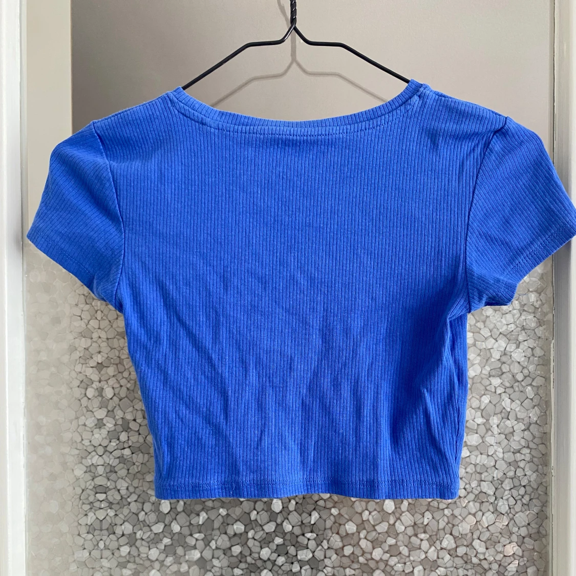 Blå ribbad croppad topp - 90