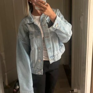 Jeansjacka - Super fin jeansjacka från zara💕