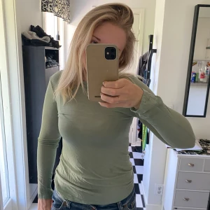 Topp - Liknande intimissimi topp från zalando, super skön och känner ingen skillnad på de!