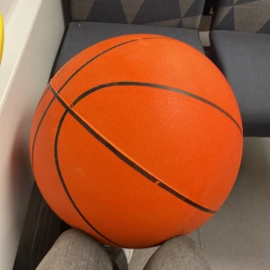 Gröna Lund boll - Basket boll stor vinst från gröna Lund 