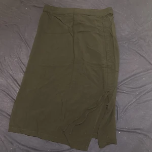 Vero moda kjol - Svart Vero Moda kjol i bra skick