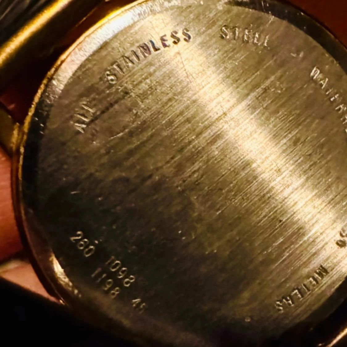 Guldfärgad klocka från Certina - 2