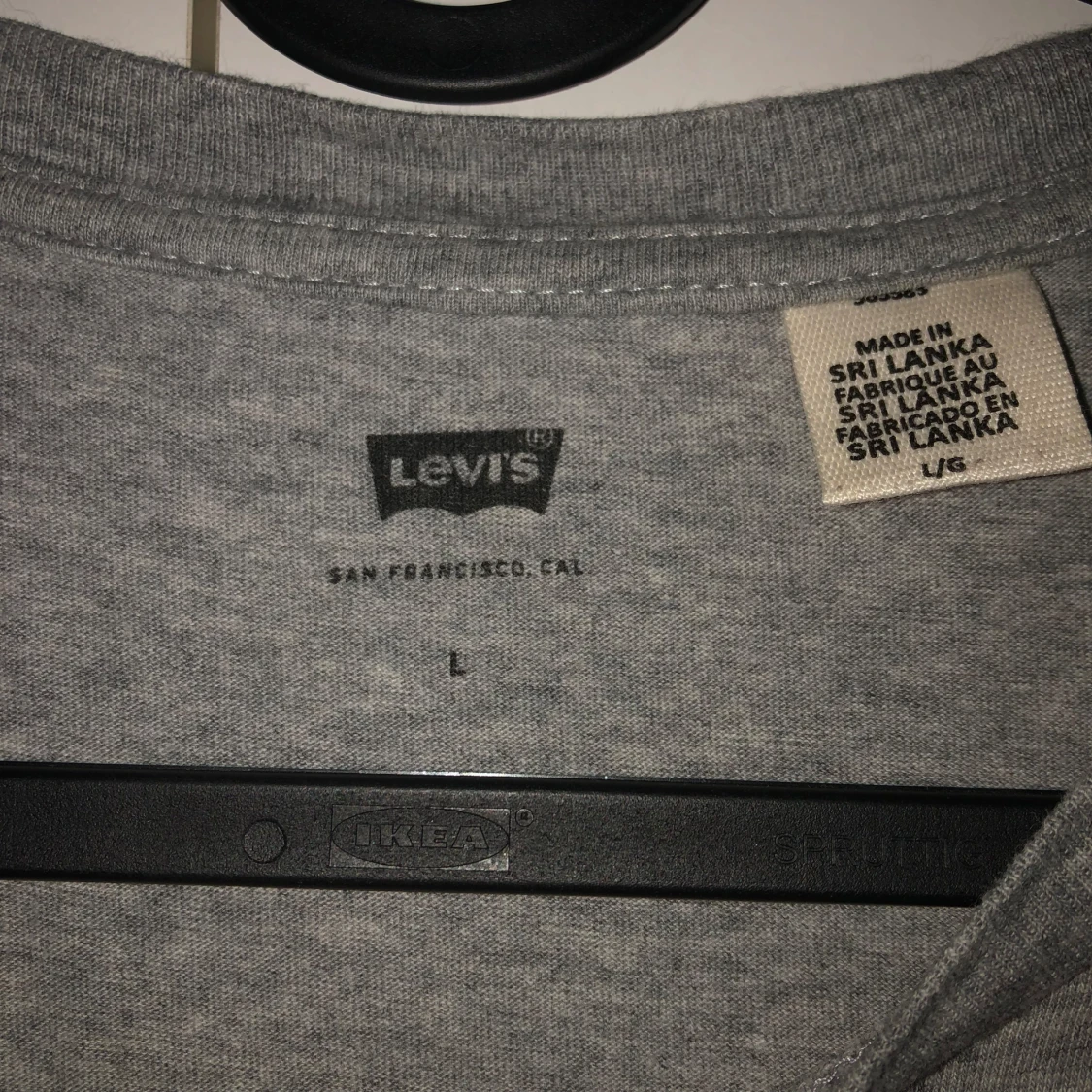 Grå t-shirt från Levi's med leopardmönster - 2