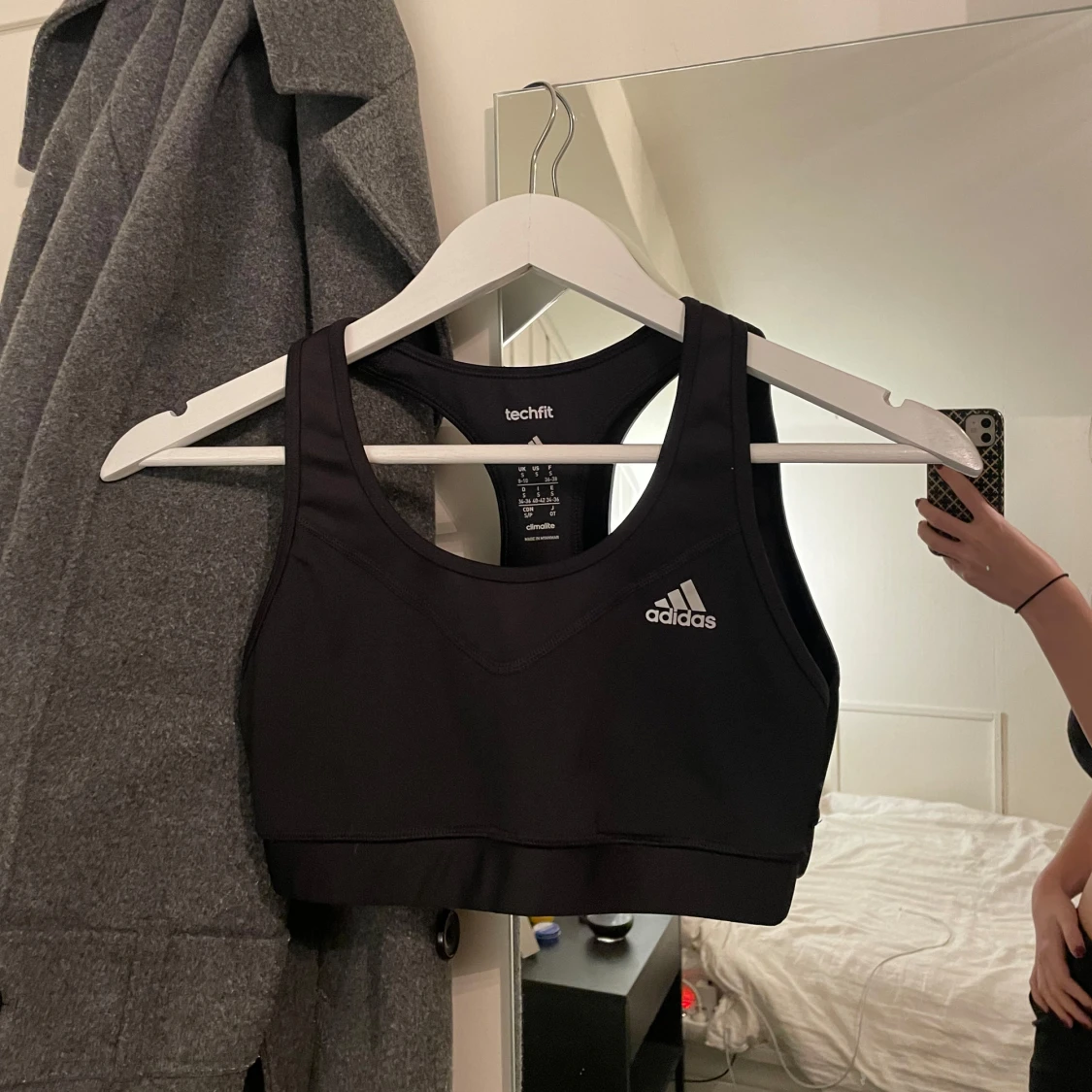 Svart sporttopp från Adidas