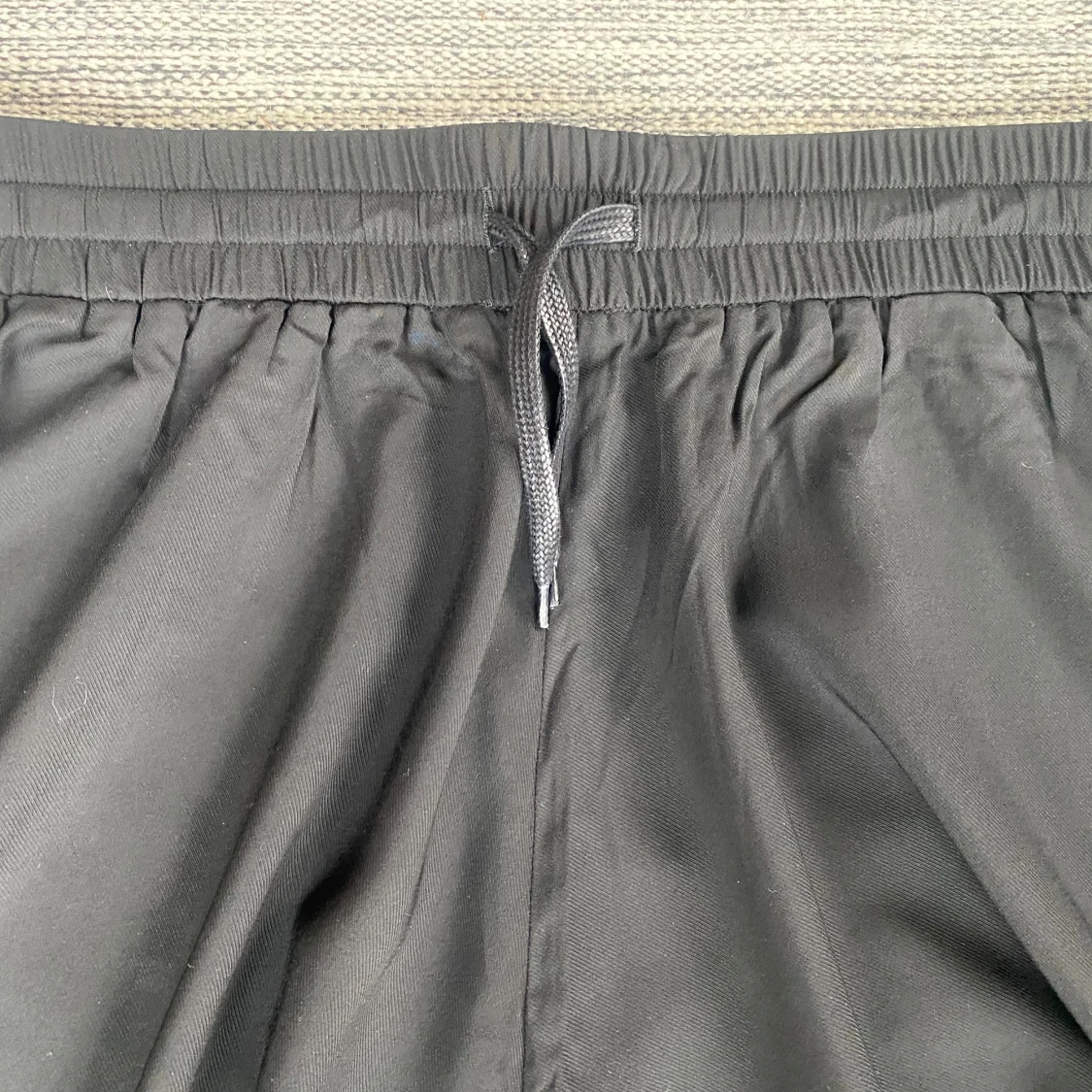 Svart kjol från Filippa K strl S - 1