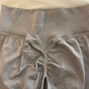 Träningstights  - Supersnygga träningstights från TEVEO. Endast använda en gång.✨ Köpta för 700 kr