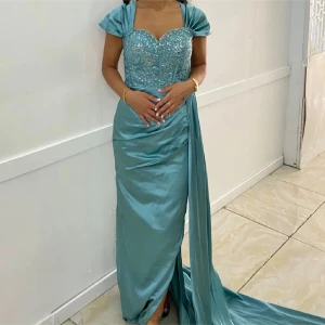  långklänning - Använd en gång, sjukt fin färg från hebeos 