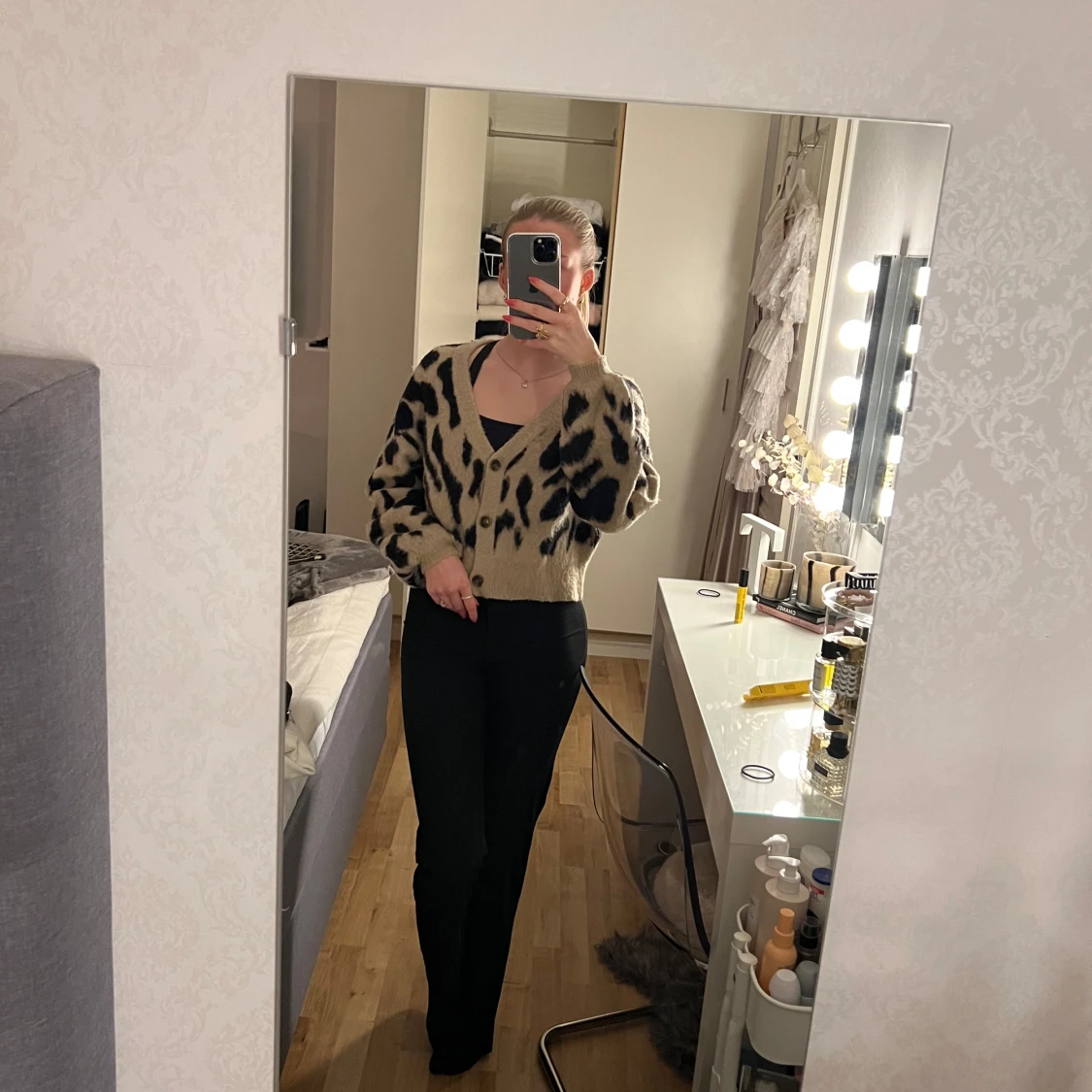 Söt stickad tröja/kofta NA-KD