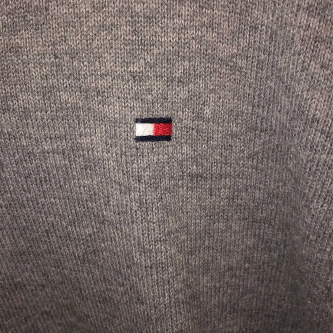 Grå tröja med dragkedja från Tommy Hilfiger - 3