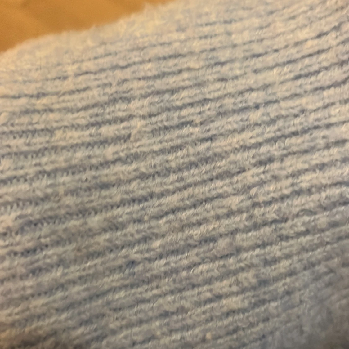 Ljusblå stickad tröja med polokrage - 2