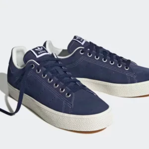 Stan Smith cs - Säljer för att jag har för många blåa skor🥲 inte alls slitna!