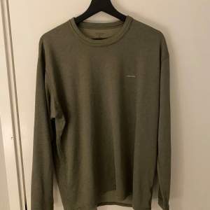 Patagonia thermal långärmad khaki L 90s gorpcore vandring, storlek L, material polyester, randig.