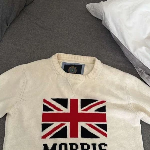 Morris tröja - Säljer min tröja som inte kommer till någon användning. Hör av er om ni vill ha den jätte fräsch och fin tröja som passar till det mesta.   