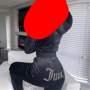 Juicy sett  - Byxa och kofta! Använd 1-2 gånger, fel fria! 