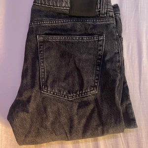 Vailent Svarta Herr Jeans - Bra skick. Frakt eller upphämtning.