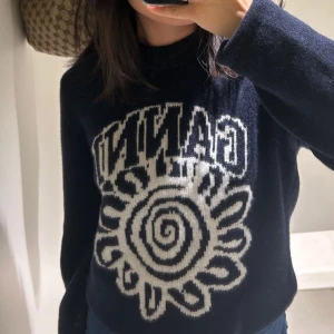 Ganni ullgenser  - Kun brukt en gang, str S! 