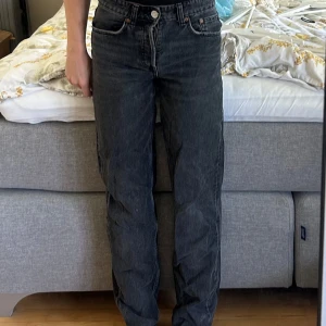 Grå jeans - Från zara i bra skick