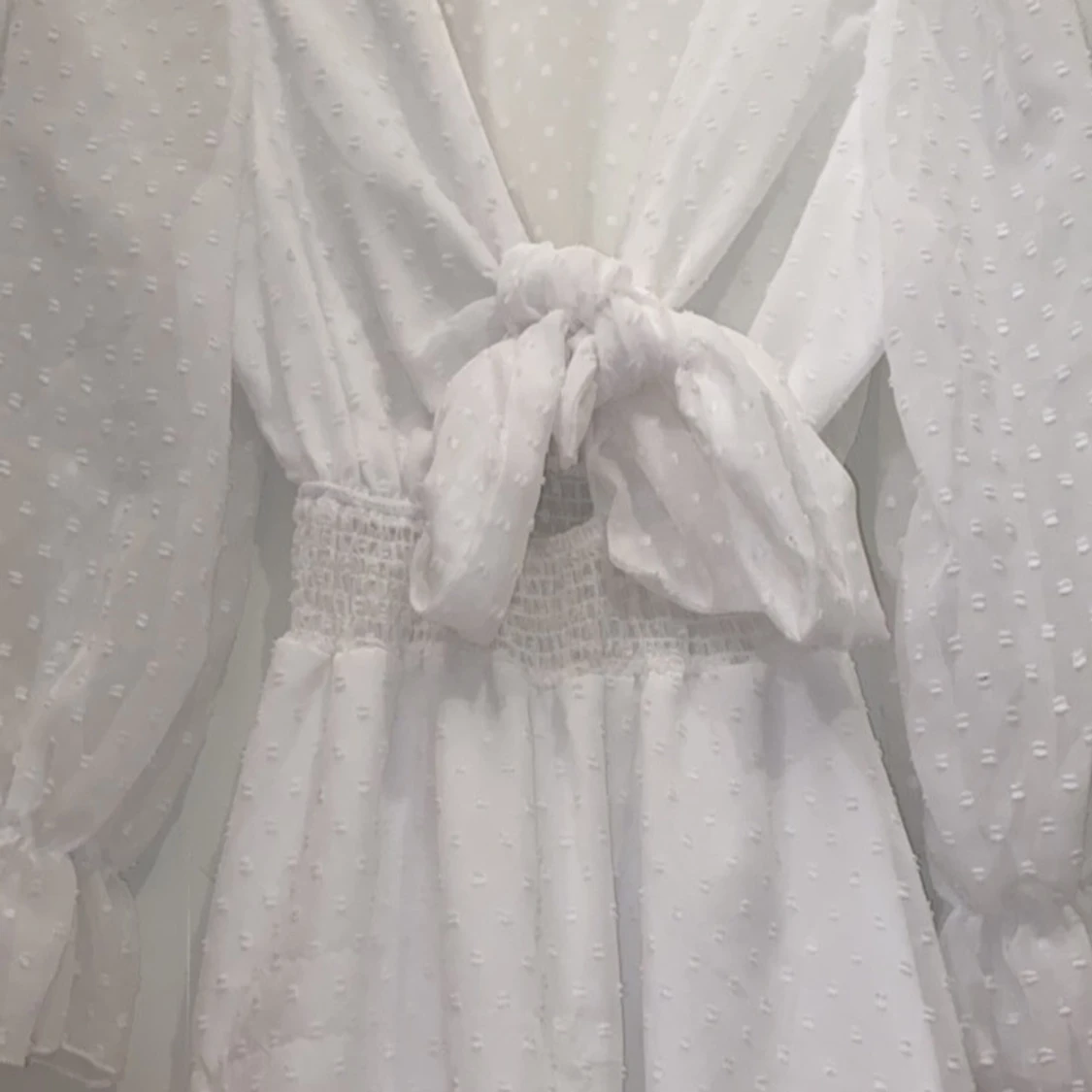 Vit klänning med knyt - 2