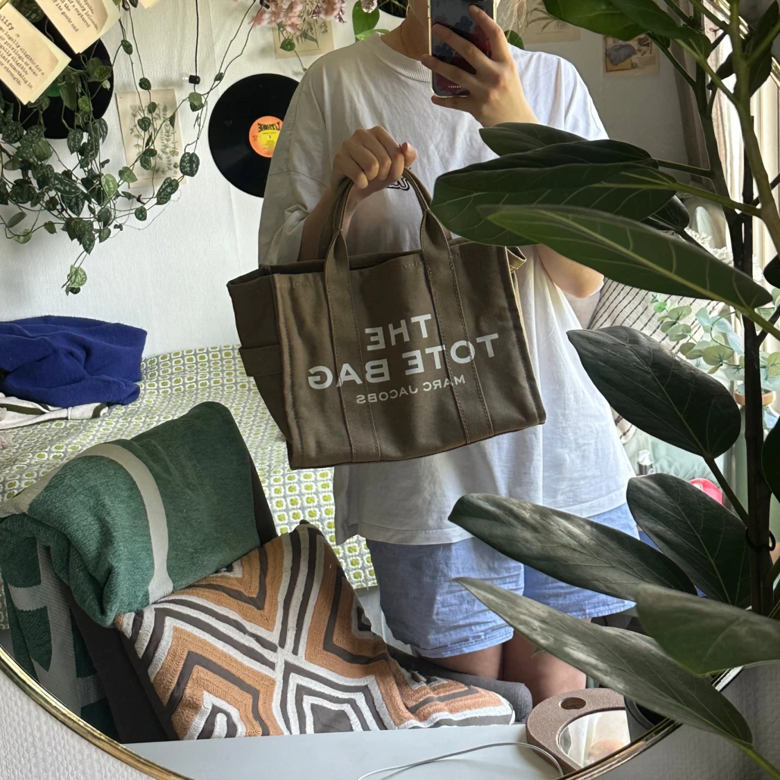 Khaki/grön tote bag från Marc Jacobs