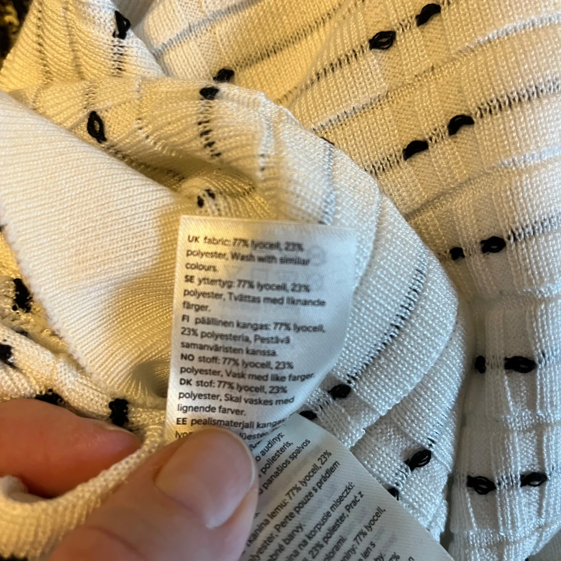 Vit stickad tröja från Lindex - 3