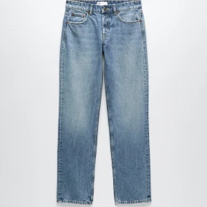 Mid straight jeans - Straight mid jeans från Zara strl 34💓