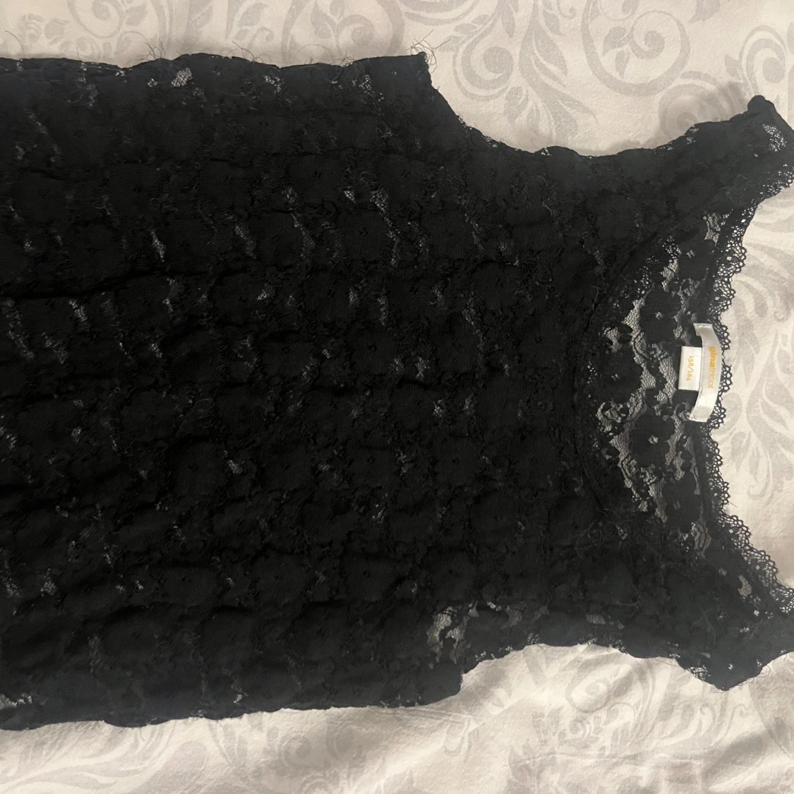 Spets linne från Gina Young