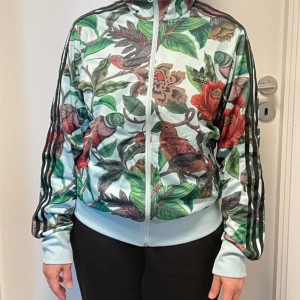 Adidas Originals 'Florera - Battle of the Birds' Track Top Jacket - Adidas Originals 'Florera - Battle of the Birds' Track Top Jacket. Very Good Condition!! Model is 153cm
