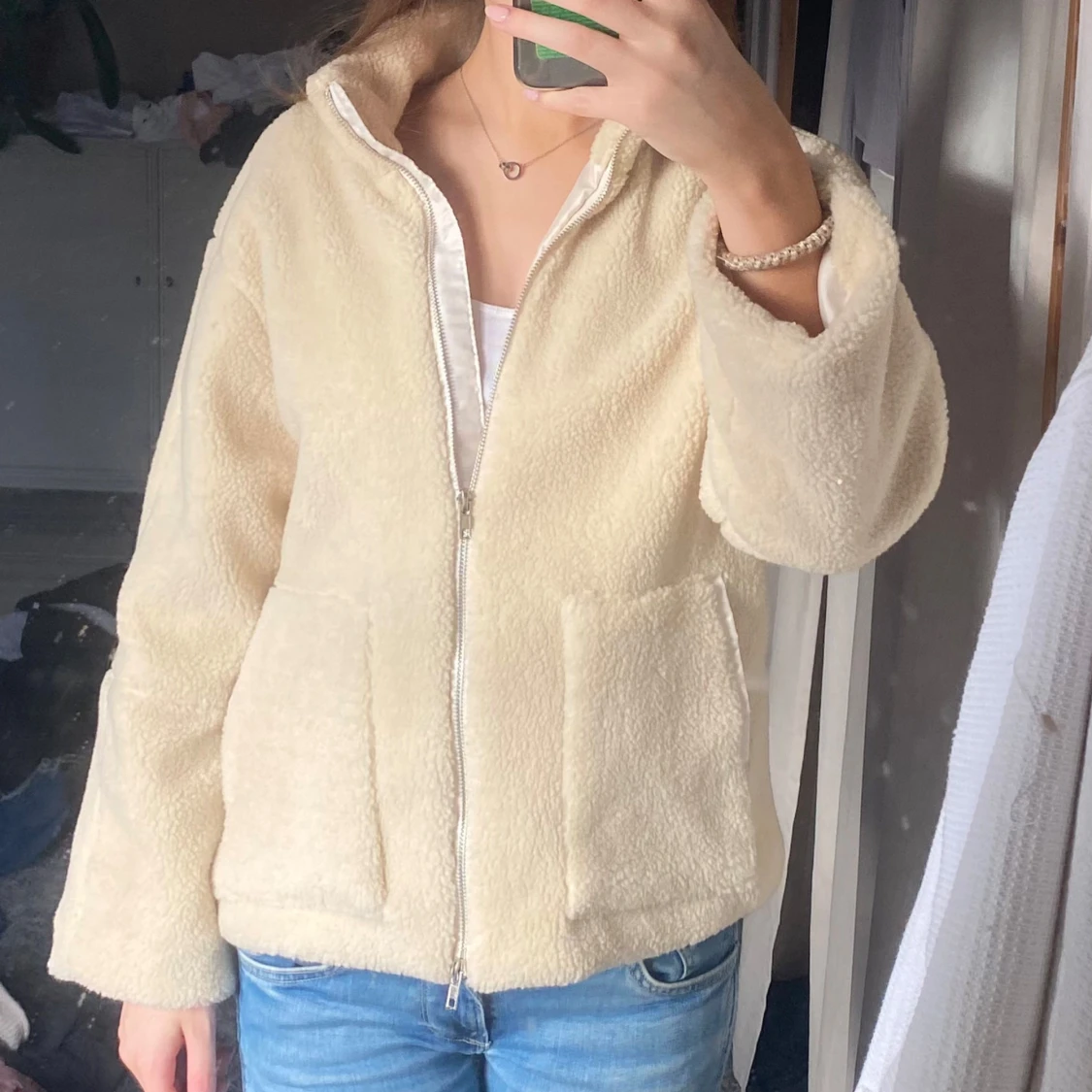 Beige teddyjacka med dragkedja