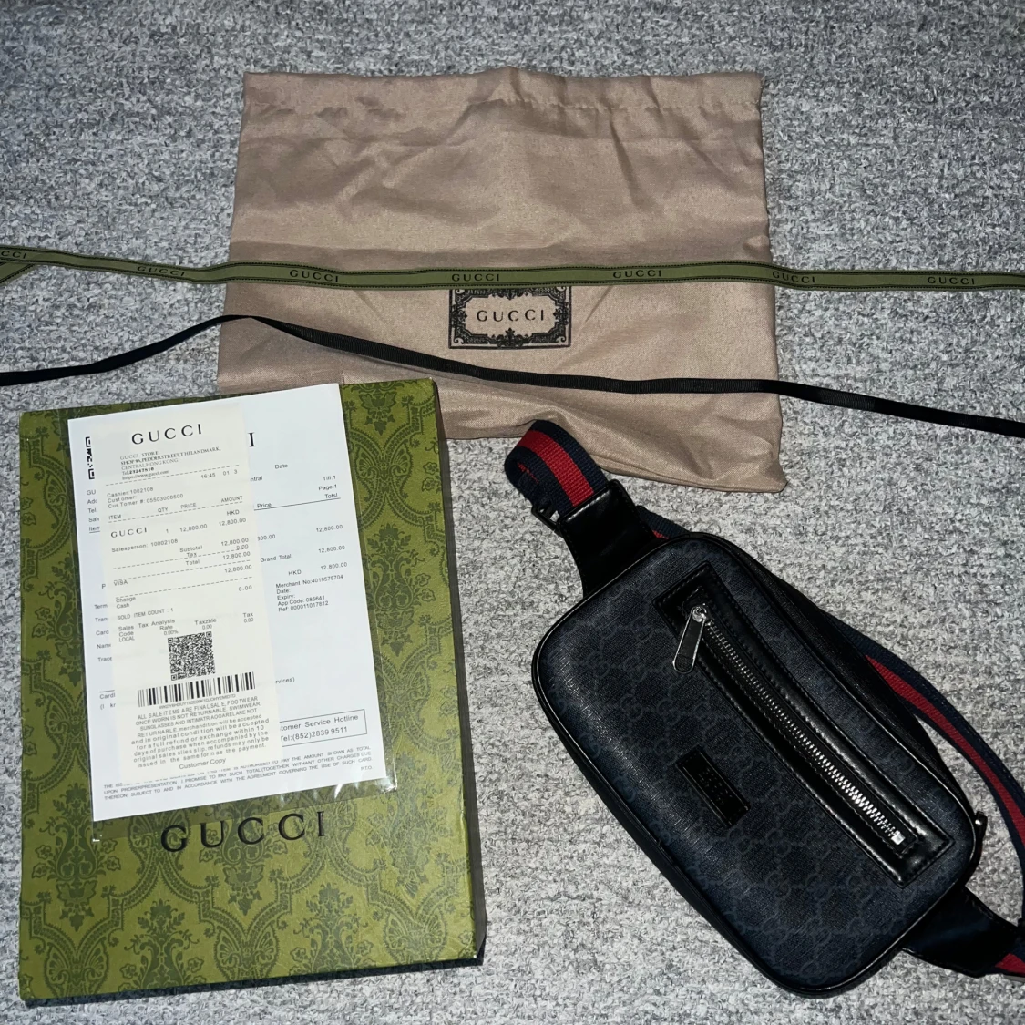 Svart axelväska från Gucci