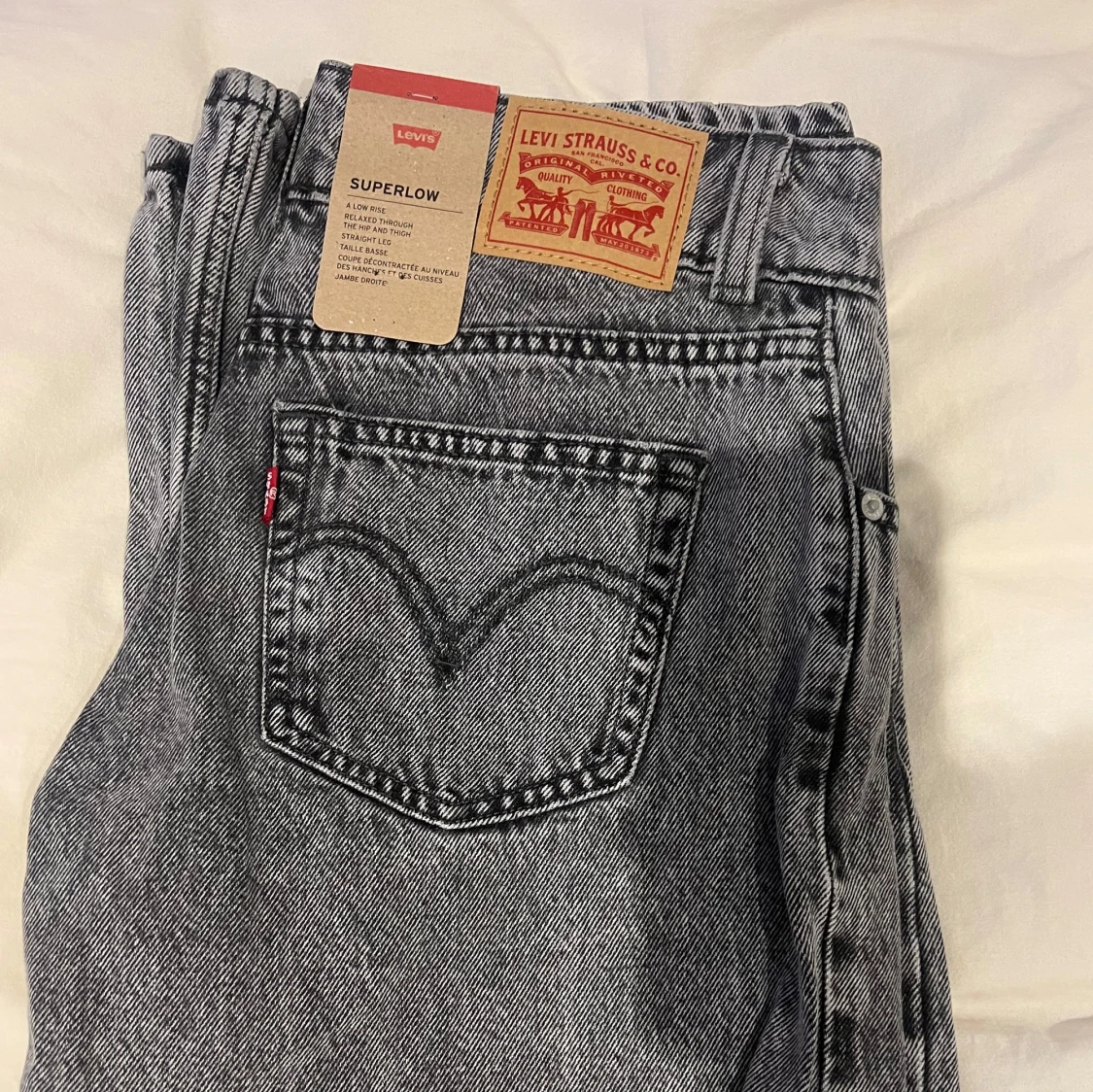 Grå jeans från Levi's