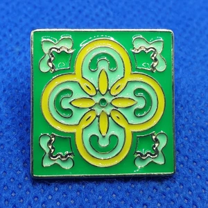 Pin - Mönster - Oanvänd pin mönster. ✨️Titta igenom alla mina upplagda och köp fler saker i bundle för att spara på frakten och få allt du köpt i ett och samma paket✨️