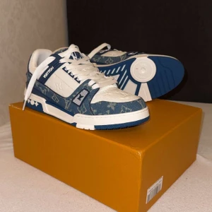 Lv skor - Skick 10/10 priset kan diskuteras