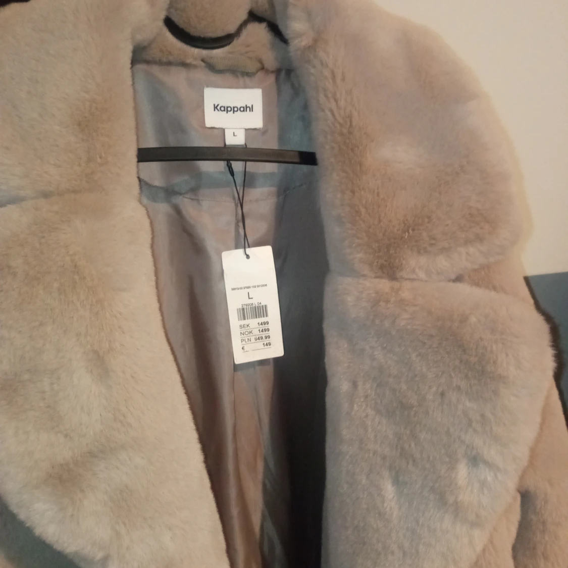 Helt nytt jacka från Kappahl ✨🤎 - 90