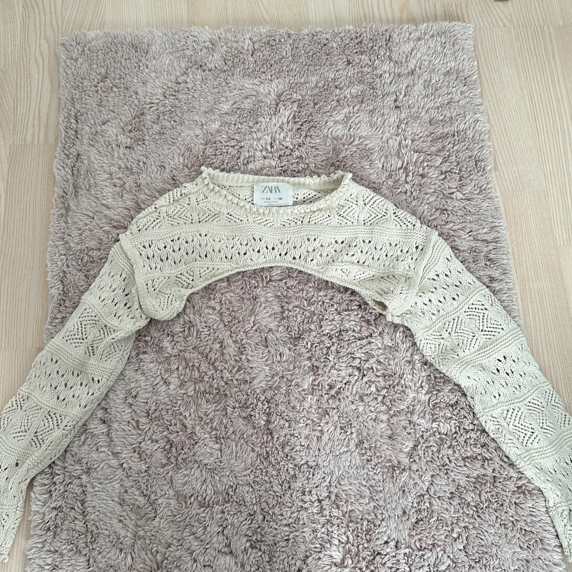 Beige stickad bolerotopp från Zara