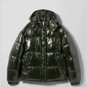 Vinterjacka  - Vinterjacka från Weekday i strl S men lite oversized💞