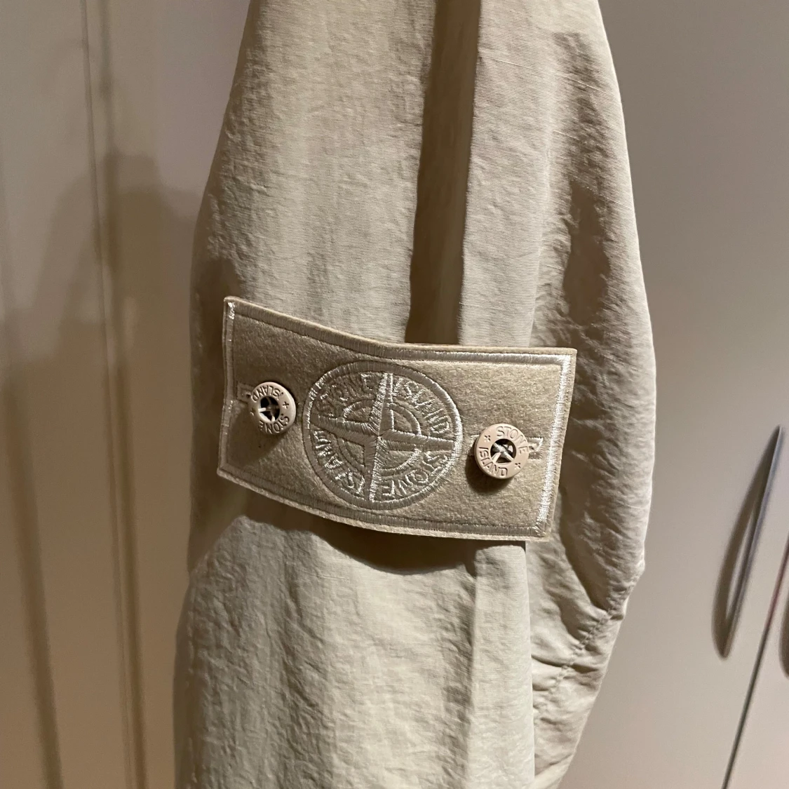 Beige Stone Island jacka - 91