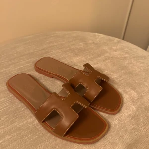 Sandaler  - Säljer dessa då de är något för små för mig, helt i ny skick 💕