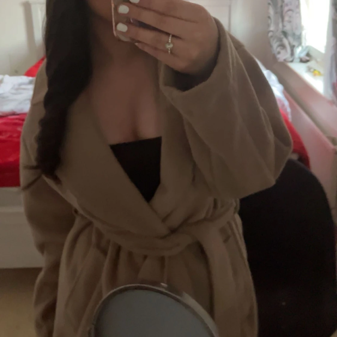 Beige kappa med knytband