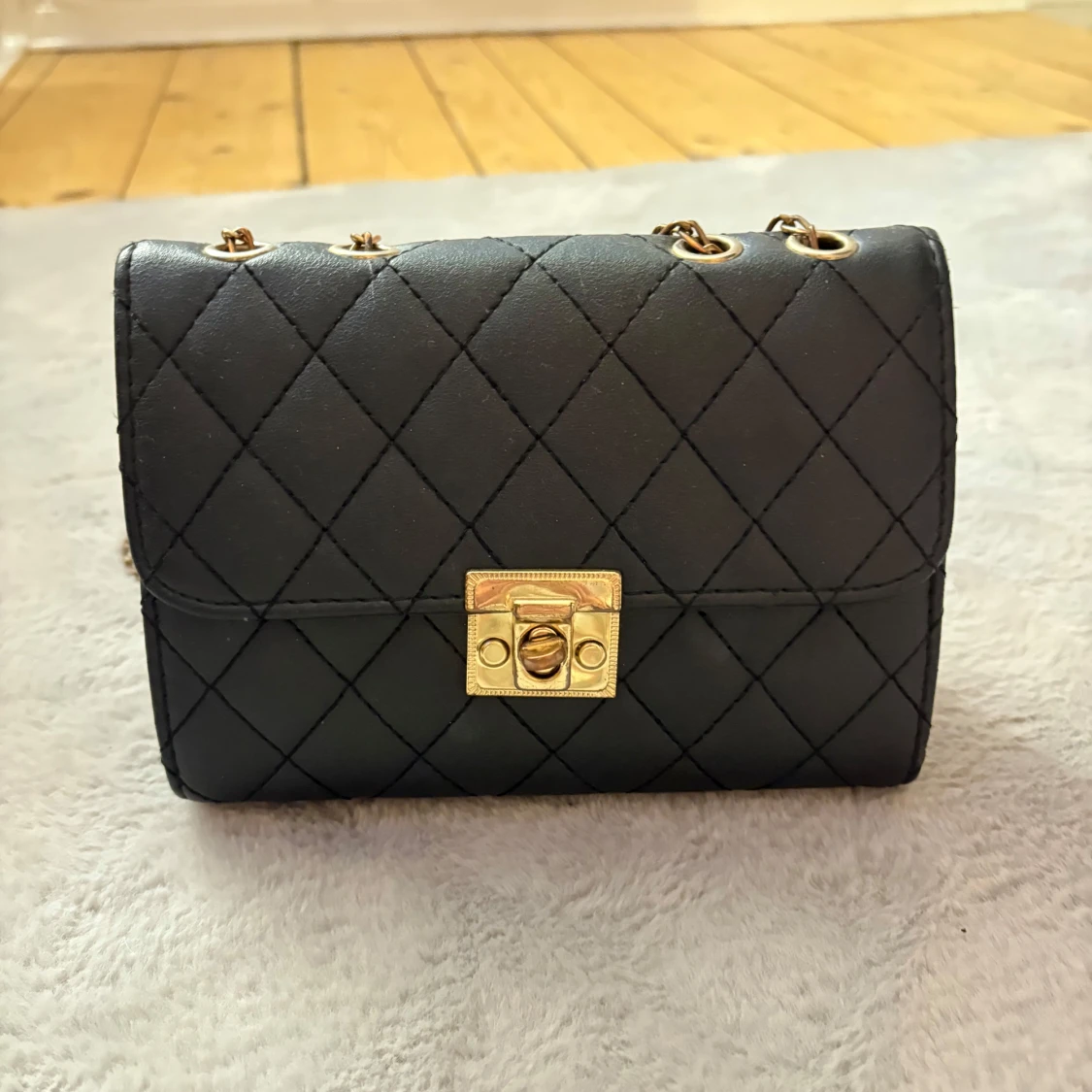 Jättefin och smidig väska!