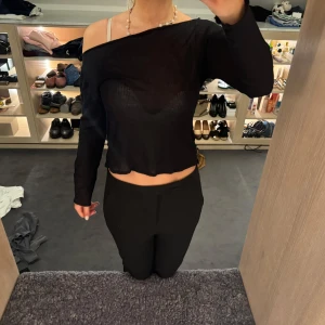Tröja från Filippa k - Snygg tröja passar till fest och vardag🥰från Filippa k