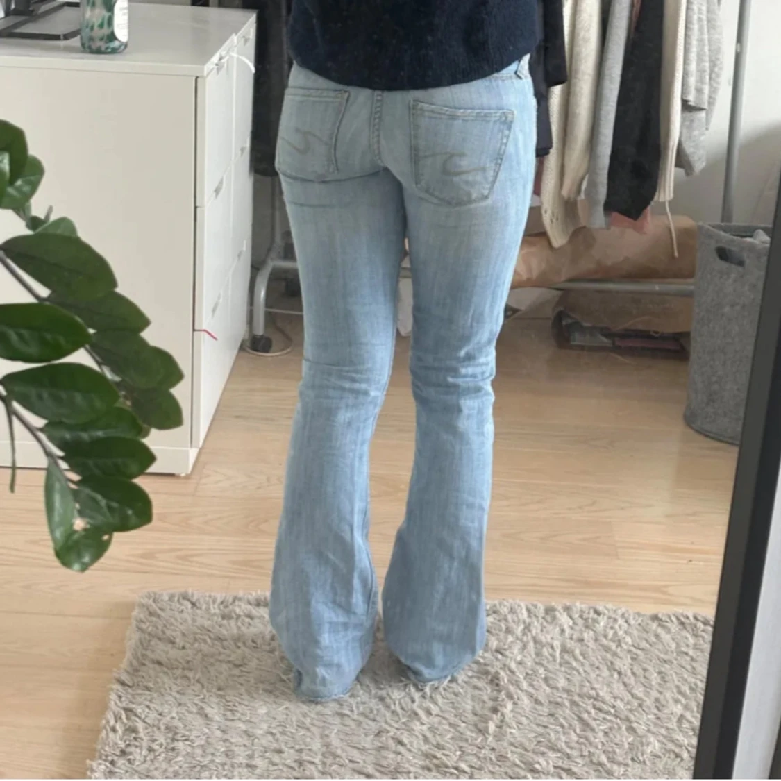 Ljusblåa jeans - 90