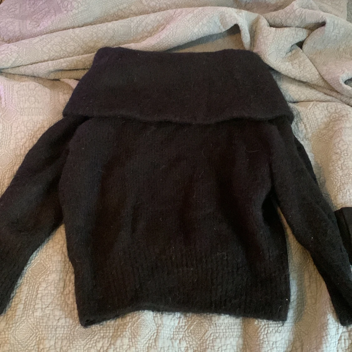 Svart offshoulder tröja från H&M