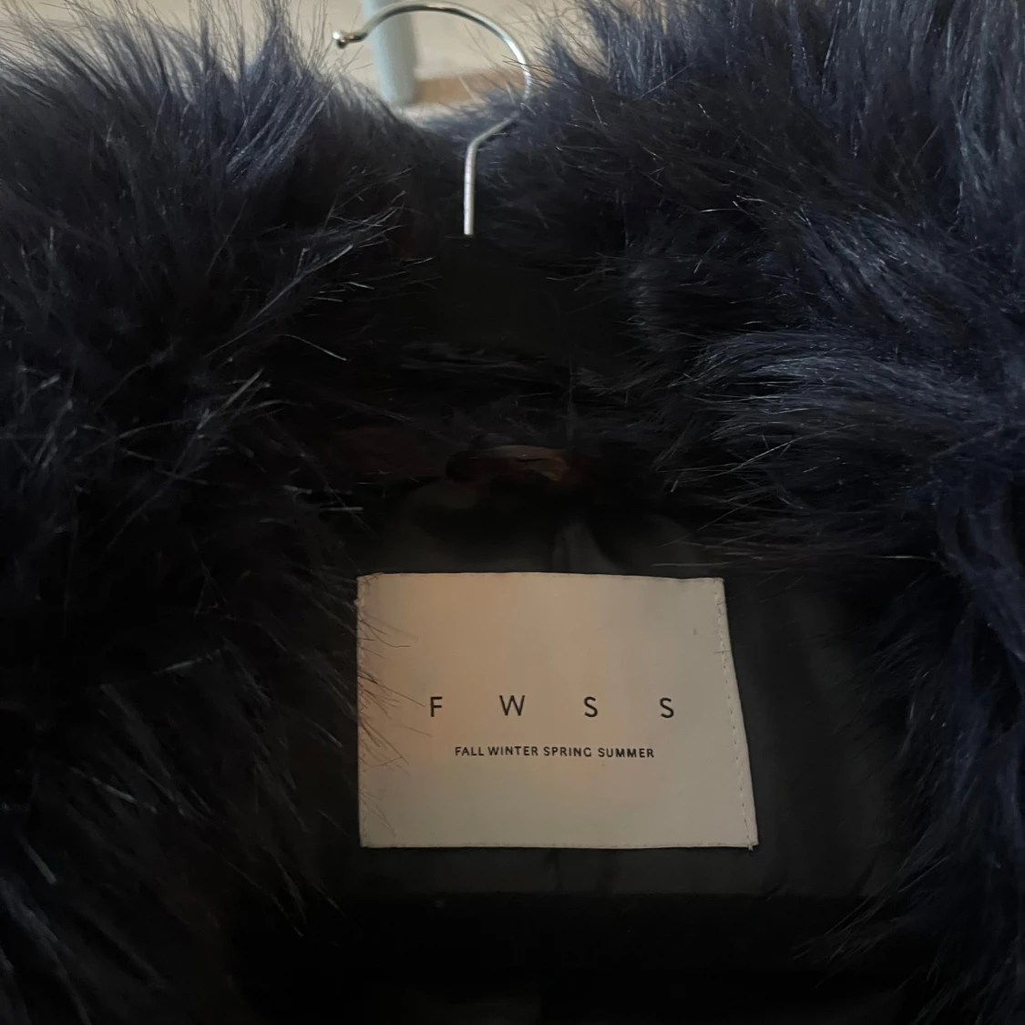 Svart pälsjacka från FWSS - 3