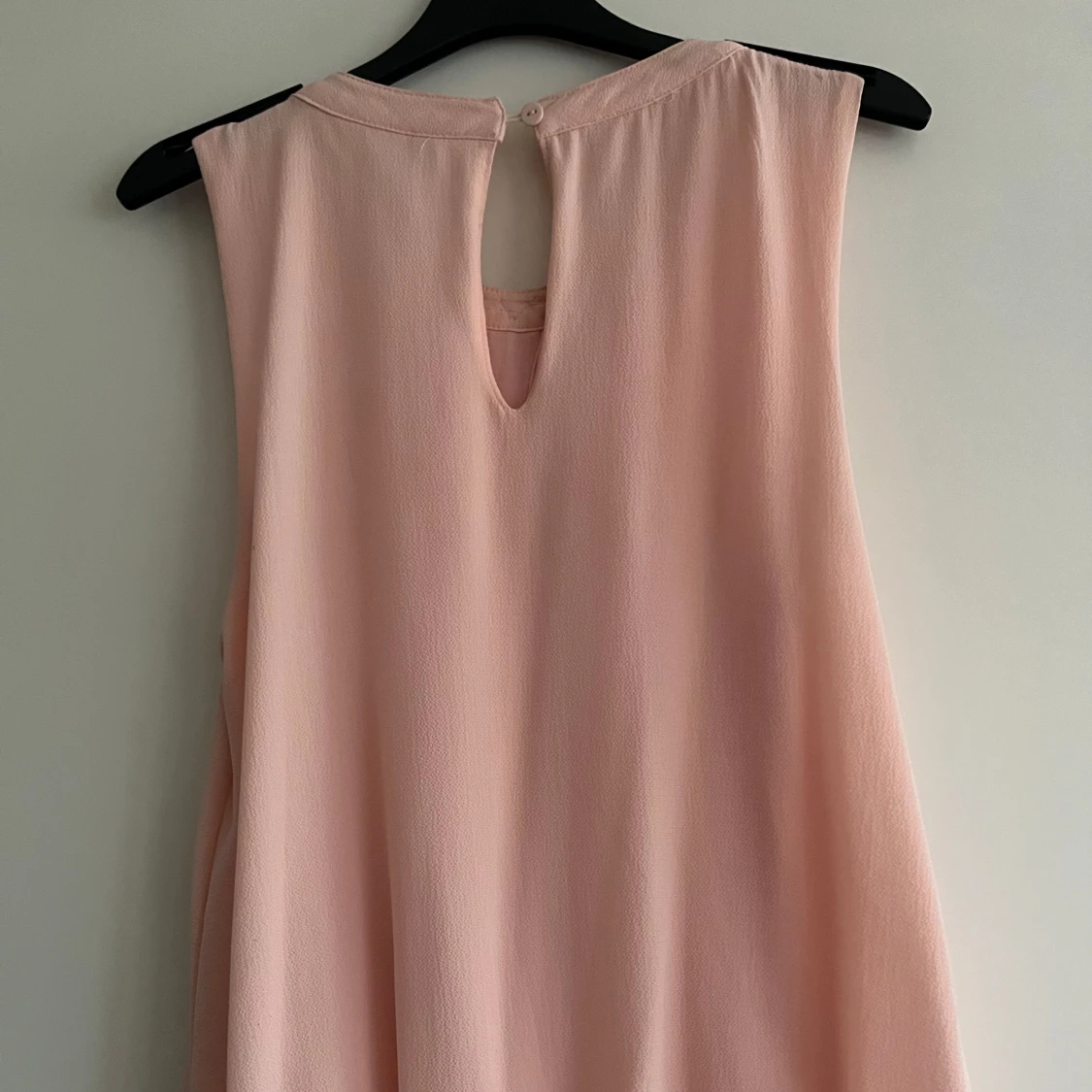 Ljusrosa ärmlös topp från Amisu - 2