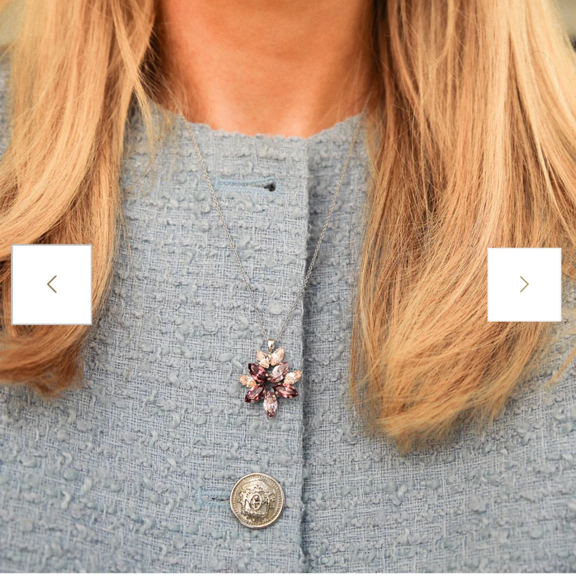 Halsband med blomformad berlock från Caroline Svedbom - 1