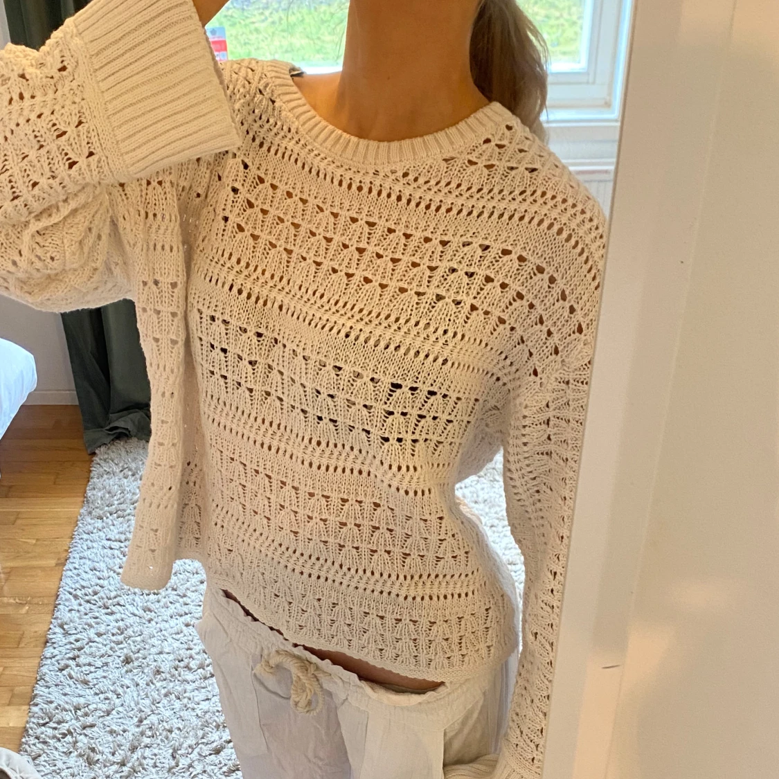 Vit stickad tröja - 1
