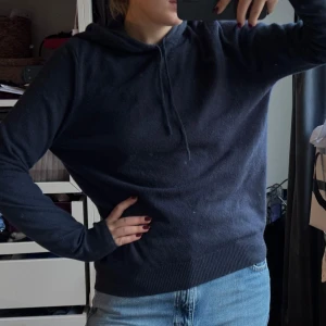 Soft Goat cashmere - Soft Goat hoodie med luva, storlek S